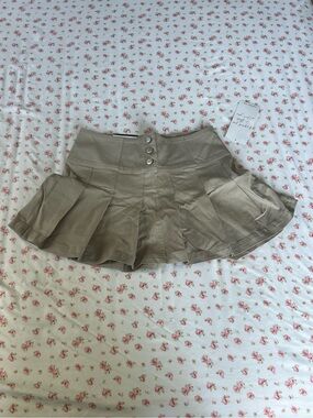 Vanilla Star Khaki Pleated Skort